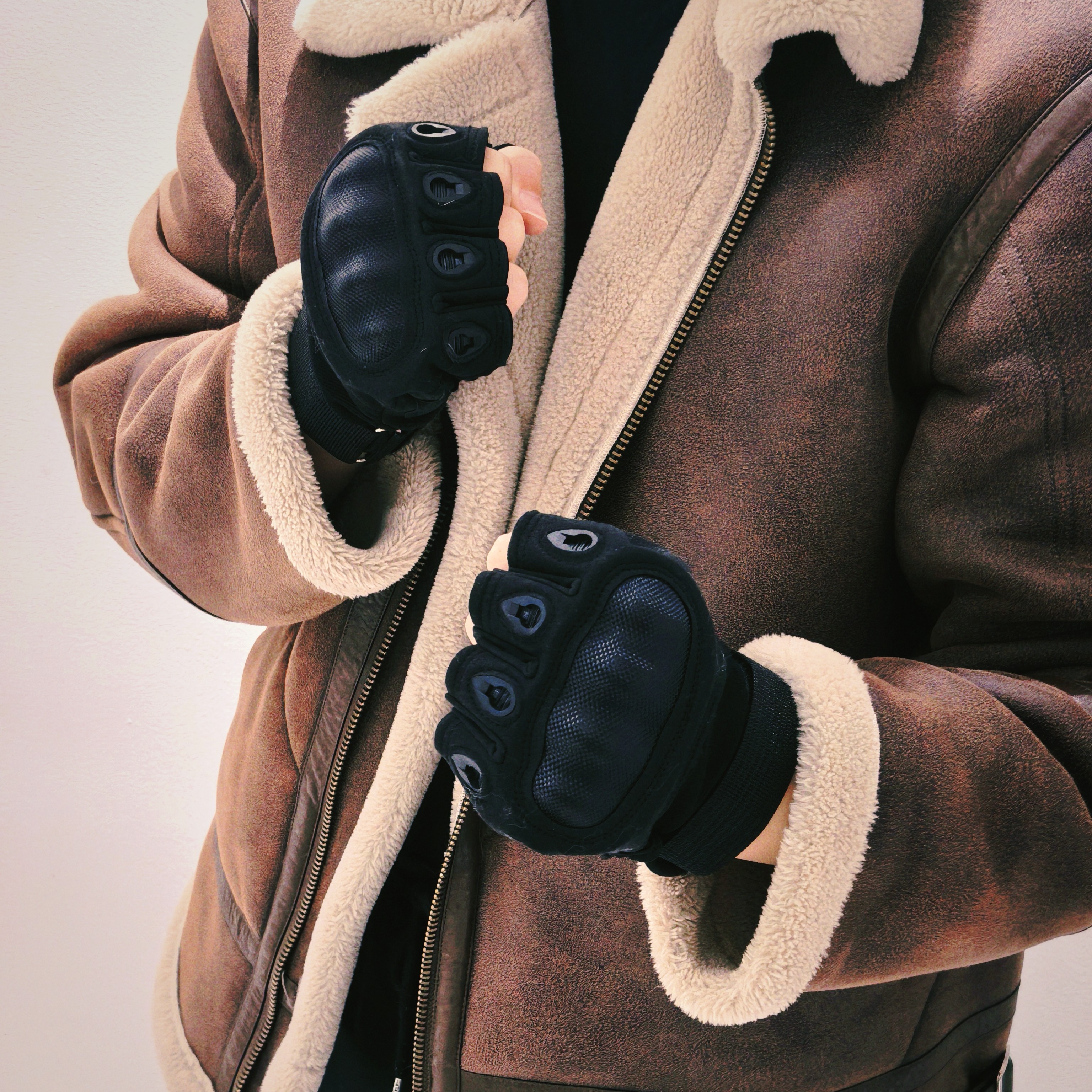 Resident Evil Leon Inspired Ta - Cut Resistant Glove avaliação e preço